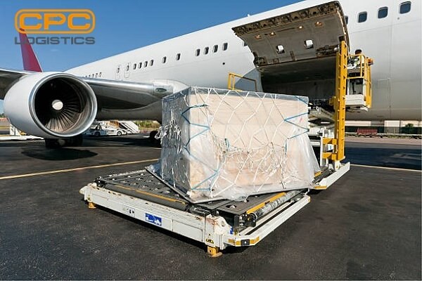 Ưu nhược điểm của phương thức vận chuyển hàng hóa bằng máy bay